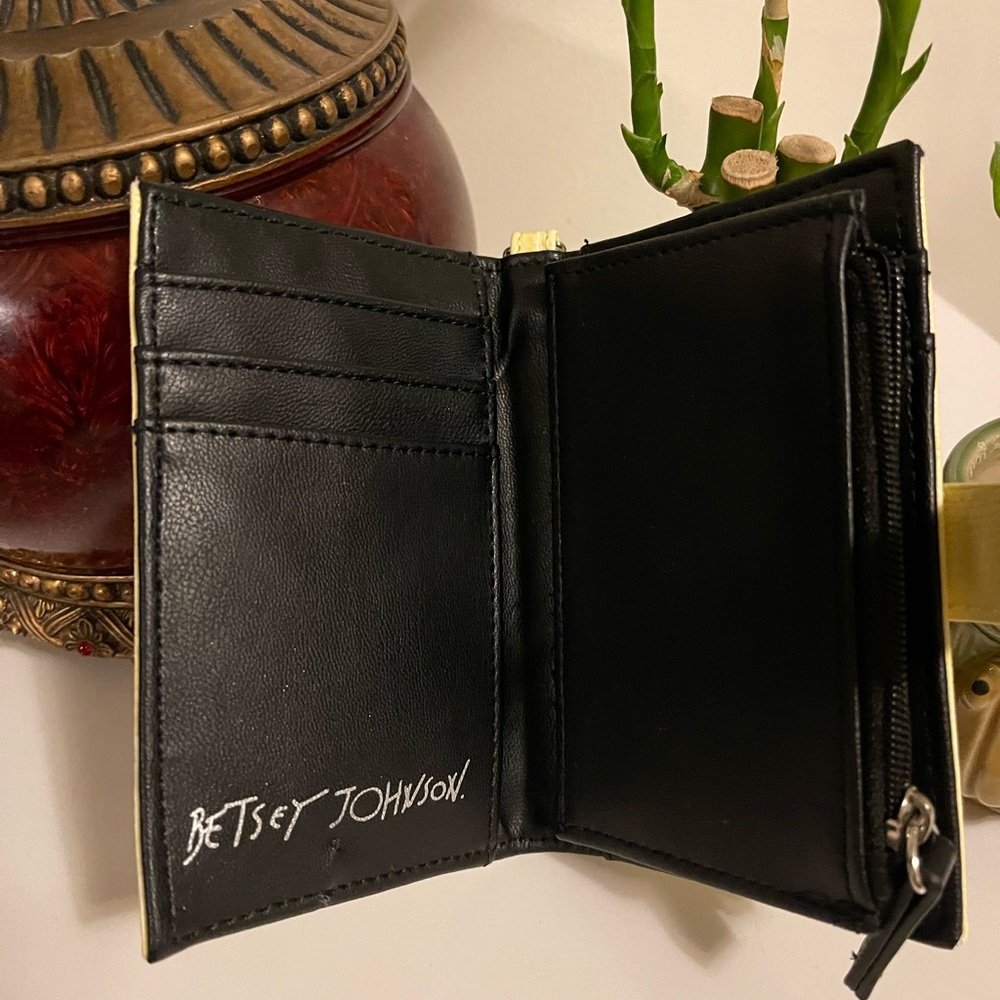 Betsy Johnson YELLOW Card Case with Key Ring - Picture 3 of 10